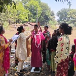 मुख्यमंत्री स्वस्थ बस्तर अभियान : स्वास्थ्य टीम के सराहनीय कार्य, 13 किलोमीटर पैदल, 227 ग्रामीणों की स्वास्थ्य जांच