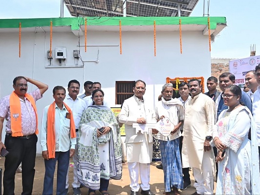 बस्तर संभाग का पहला प्रधानमंत्री आवास, जहां स्थापित हुआ प्रधानमंत्री सूर्य घर योजना का सोलर सिस्टम