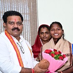    एशिया कप विजेता गीता यादव से मिले उप मुख्यमंत्री एवं कवर्धा विधायक श्री विजय शर्मा