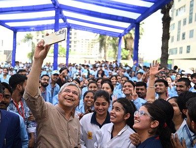 पिछले 10 वर्षों में इलेक्ट्रॉनिक-विनिर्माण में 5 गुना की वृद्धिः केंद्रीय मंत्री अश्विनी वैष्णव