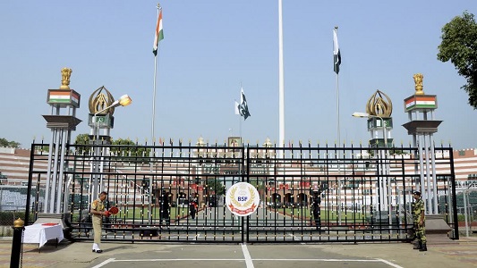 अटारी-वाघा जांच चौकी से 18 अफगानिस्तान ट्रक भारत पहुँचे