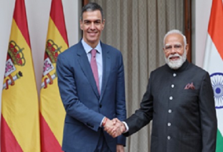 प्रधानमंत्री नरेंद्र मोदी ने कई विश्व नेताओं के साथ द्विपक्षीय बैठकें कीं