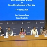 भारतीय ध्वज वाले जहाज़ शिवालिक और नंदादेवी ने होर्मुज़ जलडमरूमध्य सुरक्षित पार किया