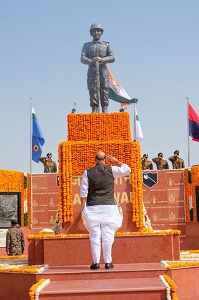 रक्षा मंत्री राजनाथ सिंह ने राजस्थान के जैसलमेर में सेना कमांडरों के सम्मेलन की अध्यक्षता की