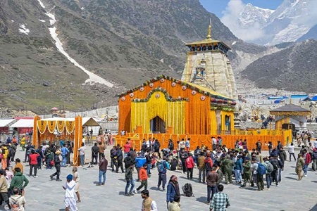 उत्तराखंड में केदारनाथ धाम के कपाट कल सुबह सात बजे श्रद्धालुओं के लिए खोल दिए जाएंगे