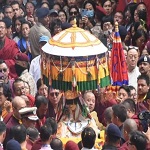 सिक्किम के गंगटोक में दोद्रुपचेन रिनपोचे ‘कुडुंग’ की अंतिम यात्रा में हजारों लोग हुए शामिल