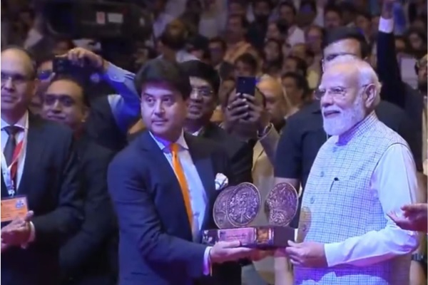 इंडिया मोबाइल कांग्रेस : प्रधानमंत्री मोदी ने 10वें संस्‍करण का उद्घाटन किया