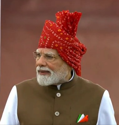 प्रधानमंत्री नरेंद्र मोदी ने लाल किले की प्राचीर से राष्ट्रीय ध्वज फहराया; कहा- 2047 तक विकसित भारत बनकर रहेगा