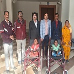 जनदर्शन में करण और मीना को मिला व्हीलचेयर, कुल 86 आवेदन प्राप्त हुए