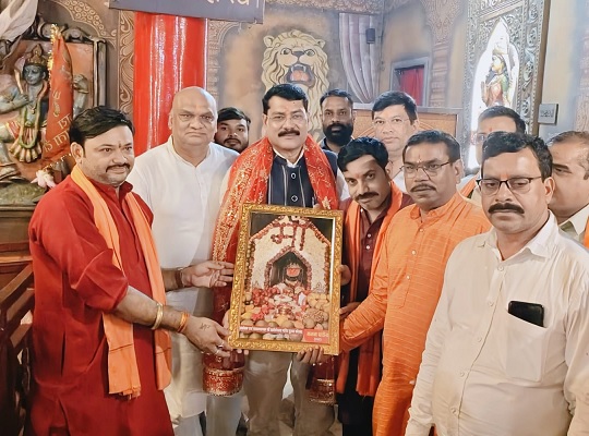 भाजपा कार्यकर्ताओं ने धूमधाम से मनाया जिलाध्यक्ष गोपाल मोदी का जन्मदिन