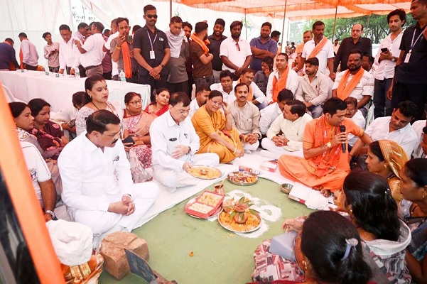 उद्योग मंत्री व महापौर ने पौने 37 करोड़ रू. के जलप्रदाय योजना विस्तार कार्य का किया भूमिपूजन