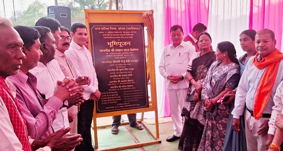 उद्योग मंत्री श्री लखनलाल देवांगन ने 1.58 करोड़ रूपए के विकास कार्याे का किया भूमिपूजन व शुभारंभ