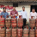 पवन जनरल स्टोर्स में छापामार कार्रवाई, 15 घरेलू गैस सिलेंडर जप्त