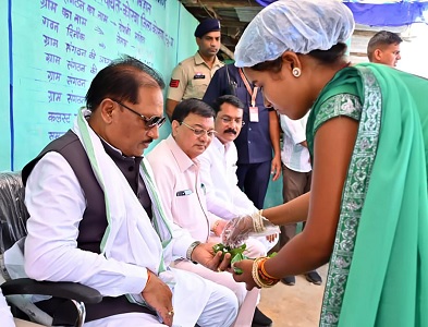 लखपति दीदी योजना से मिली नई उड़ान, मुख्यमंत्री श्री साय ने आत्मीय संवाद में जानी सफलता की कहानी