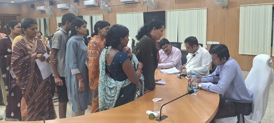 जनदर्शन में सुनी गई आमजनो की समस्याएं, आवेदनों के गुणवत्तापूर्ण निराकरण  के दिए निर्देश