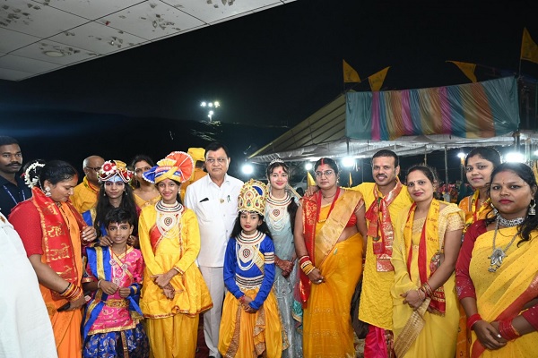श्रीकृष्ण जन्माष्टमी पर सर्व यादव समाज की भव्य शोभायात्रा में शामिल हुए कैबिनेट मंत्री लखन लाल देवांगन