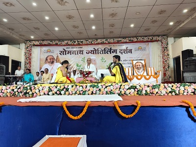 आर्ट ऑफ लिविंग संस्था ने करवाया सोमनाथ ज्योतिर्लिंग के दर्शन, 3 घंटे कोरबा के घंटाघर में रहा दिव्य शिवलिंग