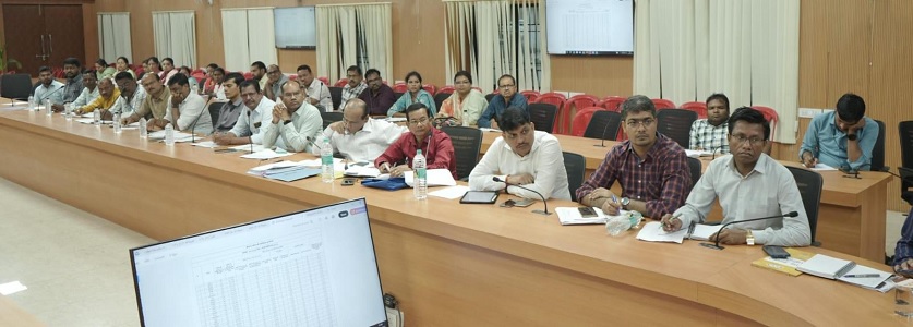 पात्र किसानों को धान विक्रय में नहीं होनी चाहिए किसी प्रकार की परेशानीः- कलेक्टर