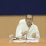 स्थानान्तरण के बाद जॉइनिंग नहीं करने वाले कर्मचारियों के विरुद्ध करें कार्यवाही:कलेक्टर श्री वंसत