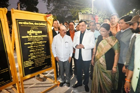 कोसाबाड़ी के सब्जी विक्रेताओं ने उद्योग मंत्री व महापौर को तौला सब्जी व फल से, वेडिंग जोन की सौगात पर जताया आभार