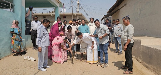 अदाणी फाउंडेशन सीएसआर में अग्रणी, उरगा में कोरबा पावर द्वारा 500 मीटर सीसी रोड निर्माण का भूमिपूजन