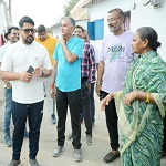 मच्छरों से निपटने सघन रूप से करायें दवाओं का छिड़काव, नालियों की हो सतह से सफाई : आयुक्त