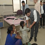 कलेक्टर श्री कुणाल दुदावत ने स्वास्थ्य केंद्र पाली का निरीक्षण किया