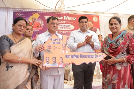शिविर में ही समस्या का निराकरण हो जाना एक बड़ी उपलब्धि - मंत्री श्री लखनलाल देवांगन