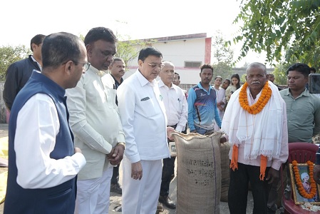कैबिनेट मंत्री श्री लखन लाल की उपस्थिति में सहकारी समिति सोनपुरी में धान खरीदी का हुआ शुभारंभ