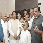 समर्पण, सादगी और सेवा के अद्भुत उदाहरण स्व. बनवारी लाल अग्रवाल के पगड़ी रस्म कार्यक्रम में शामिल हुये मुख्यमंत्री श्री साय