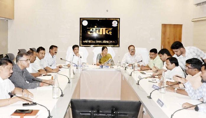 महापौर श्रीमती संजदूेवी राजपूत की अध्यक्षता में नगर पालिक निगम कोरबा की मेयर इन काउंसिल की बैठक सम्पन्न