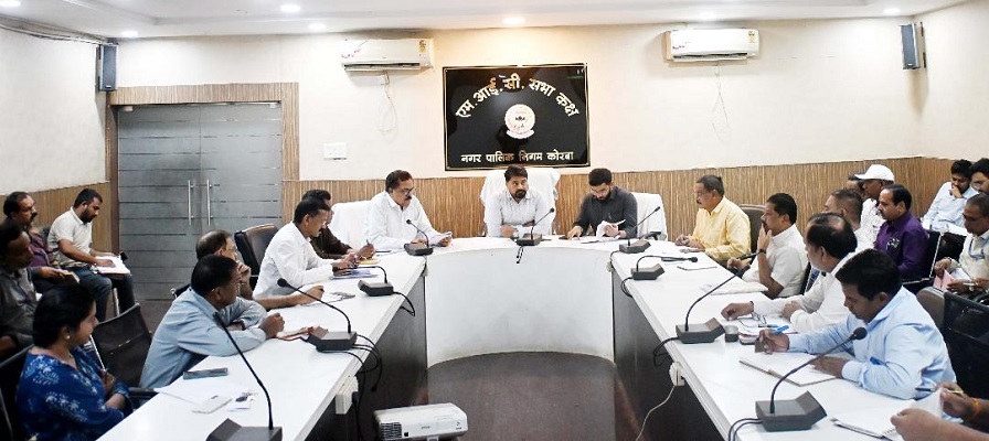 सेवा संकल्प अभियान : आयुक्त श्री आशुतोष पाण्डेय ने ली समीक्षा बैठक