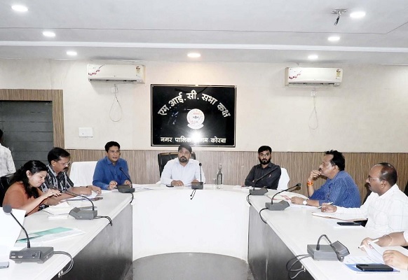 विकास कार्यो में लेटलतीफी पर आयुक्त का कड़ा रूख, लापरवाह निर्माण एजेंसियाॅं होंगी ब्लेक लिस्टेड