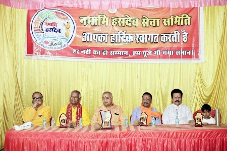 वैशाख पूर्णिमा पर उमड़ा आस्था का सैलाब, माँ सर्वमंगला मंदिर घाट पर भव्य हसदेव आरती सम्पन्न