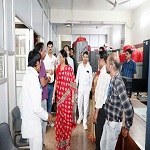 महापौर ने किया निगम कार्यालय साकेत भवन का औचक निरीक्षण, कार्यालय कक्षों को व्यवस्थित करने दिए निर्देश