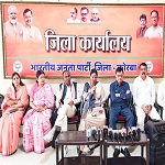 भाजपा का नारी शक्ति वंदन अधिनियम पर कांग्रेस पर तीखा हमला, कांग्रेस ने रोका महिलाओं का हक