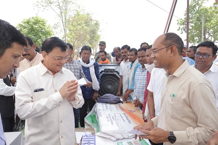 योजनाओं का लाभ उठाएं और अपनी समस्याओं का आवेदन देकर निराकरण कराएं :  मंत्री श्री लखनलाल देवांगन