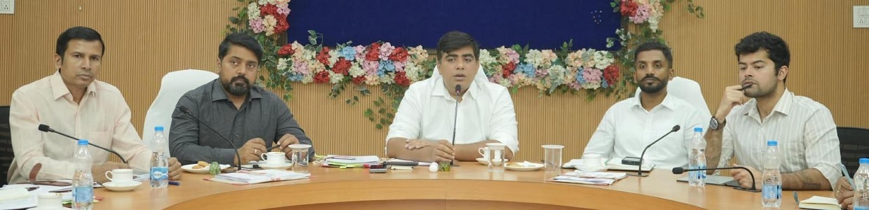 गर्मी के मद्देनजर जिले में पेयजल उपलब्धता सुनिश्चित करने के निर्देश दिए कलेक्टर श्री कुणाल दुदावत