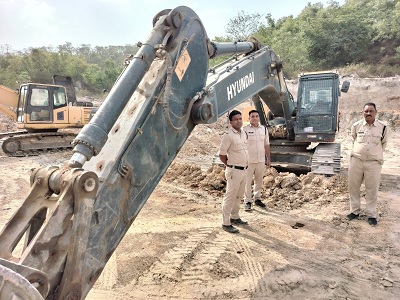 खनिज विभाग ने विशेष अभियान के दूसरे दिन भी 5 चैन माउंटेन, 5 हाइवा, 5 ट्रैक्टर व 1 टीपर किया जप्त