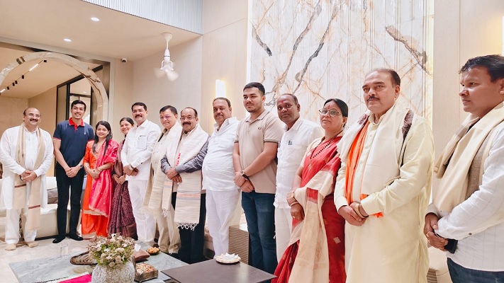 भाजपा जिलाध्यक्ष गोपाल मोदी के निवास पहुंचे उपमुख्यमंत्री अरुण साव, वरिष्ठ नेताओं संग विचार-विमर्श
